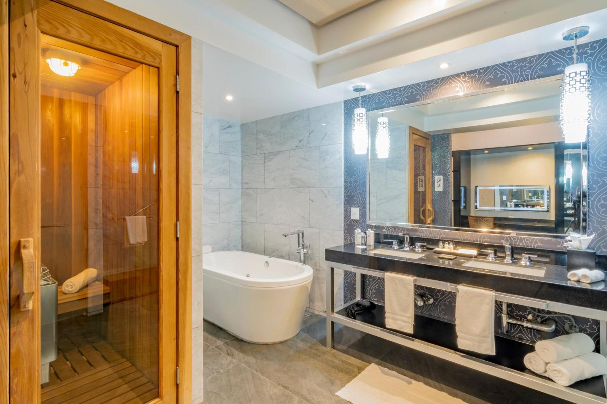 K Tower Boutique Hotel By Lucerna Тіхуана Екстер'єр фото